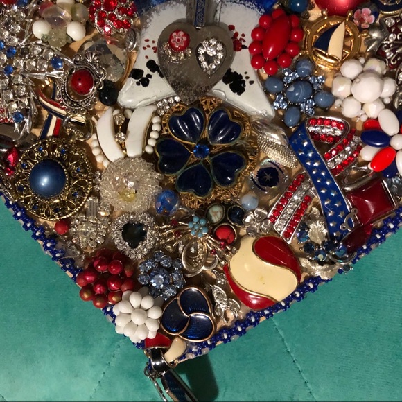 LOVE HONOR AND COMMITMENT - Picture 7 of 8